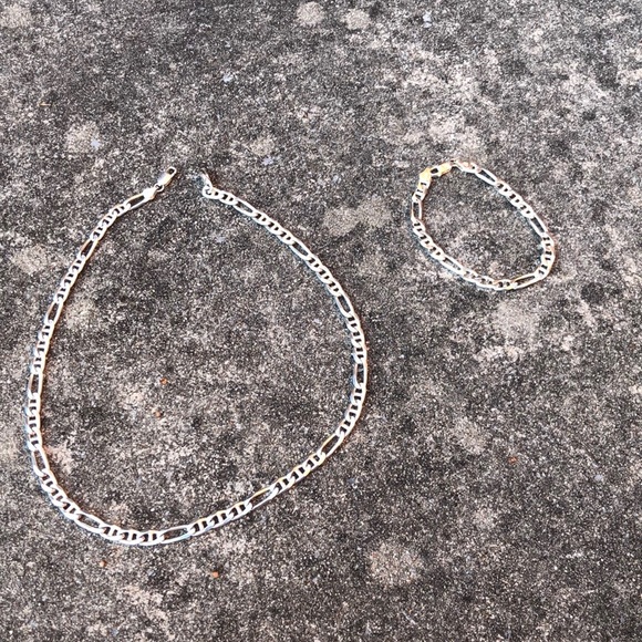 Silver Curbchain Necklace and Bracelet - Picture 3 of 9